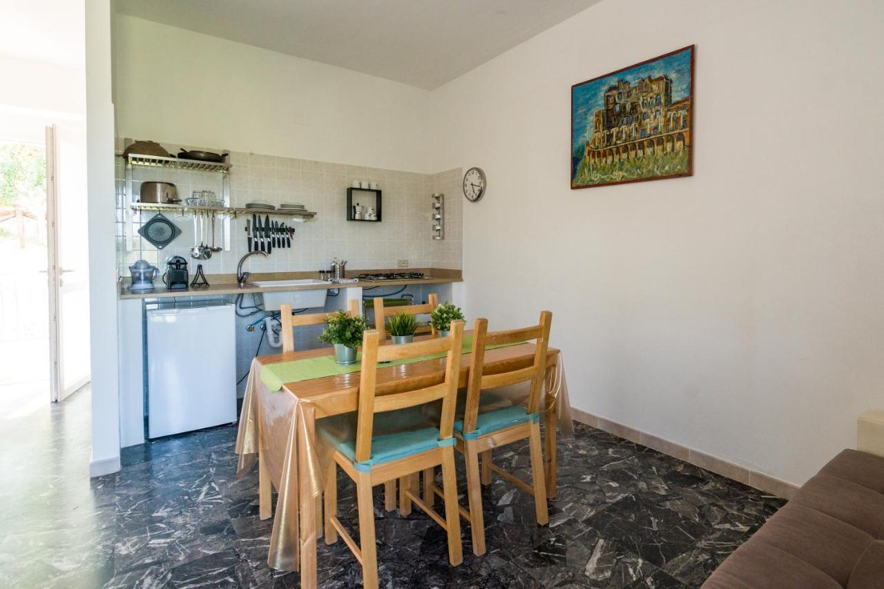 Borgo Canneto Rodi Garganico Bagian luar foto