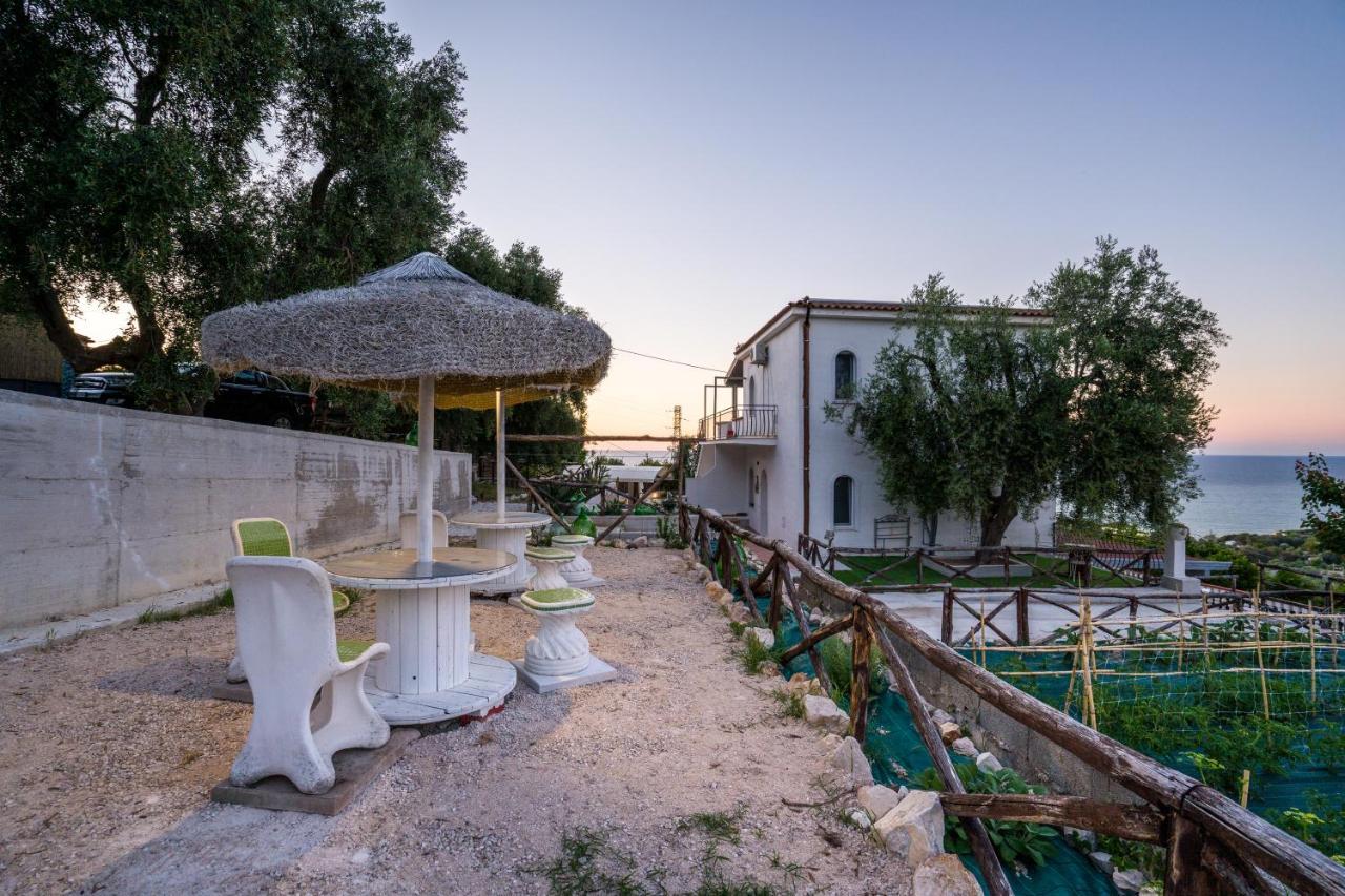 Borgo Canneto Rodi Garganico Bagian luar foto