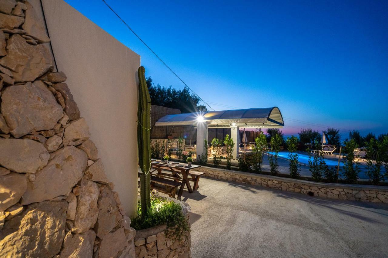 Borgo Canneto Rodi Garganico Bagian luar foto